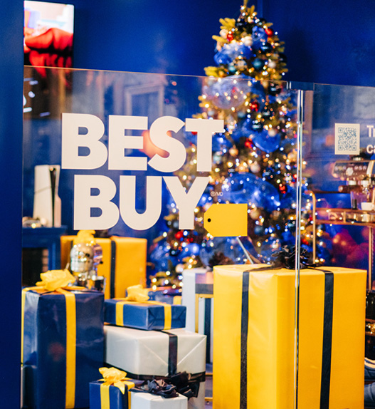 Mise en scène au marché de Noël – Best Buy Canada